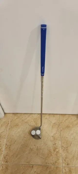 Putter 2 Bolas Odyssey Mujer Divine. Palos de Golf