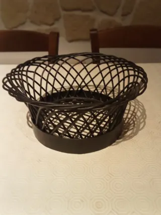 Cesto decorativo centrotavola in metallo