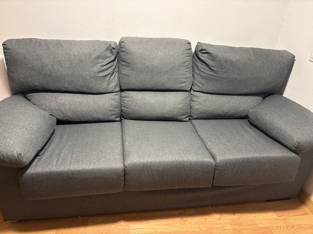 Sofá 3 plazas gris tela.