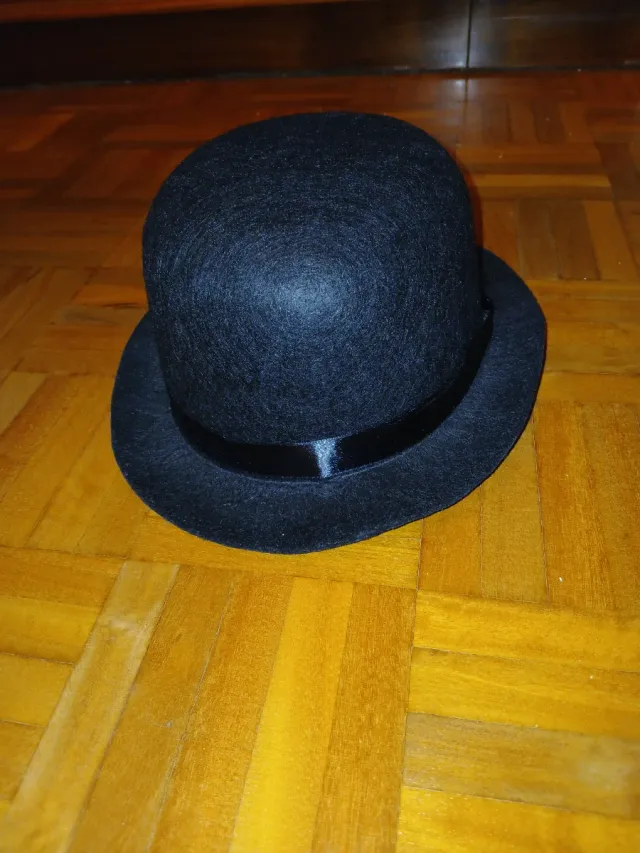 Sombrero bombín negro