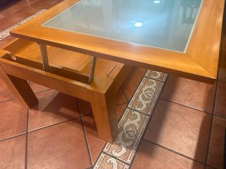 Tavolo da centro in legno e vetro