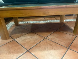 Tavolo da centro in legno e vetro