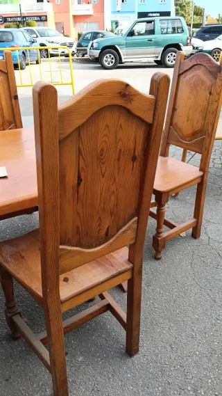 Conjunto mesa de madera + 6 sillas