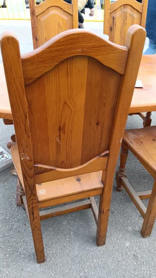 Conjunto mesa de madera + 6 sillas