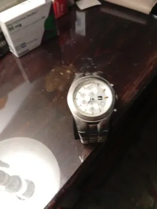 Reloj Quiksilver Plata y Blanco