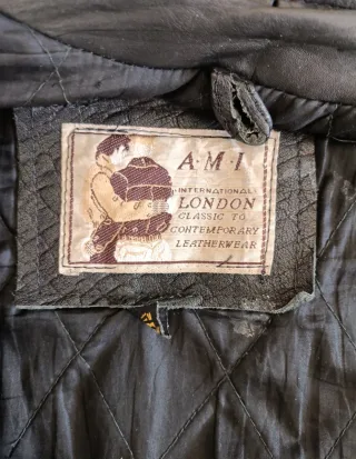 Motera cuero grueso con protecciones XXL. Medidas.