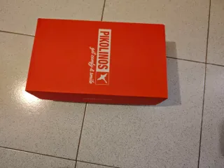 Zapatos Pikolinos negros mujer tachuelas