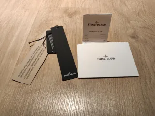 Chaqueta Stone Island con capucha