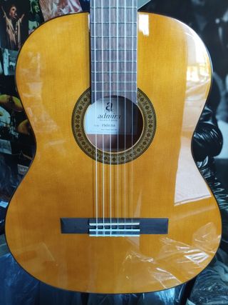 (Nueva) Guitarra Clasica Admira Paloma