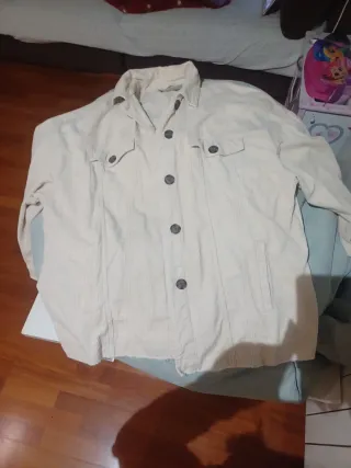 Chaqueta pana Stradivarius beige