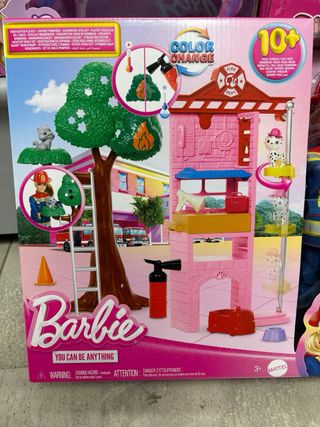 Barbie Bombera con Estación de Bomberos y Muñeca