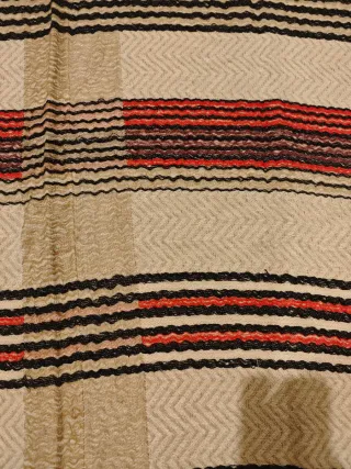 Bufanda Zara rayas beige y rojo