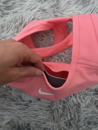 Reggiseno sportivo Nike Swoosh rosa taglia XS
