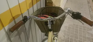 Bicicleta paseo 28"  Color crema  Xirivella Valenc