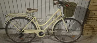 Bicicleta paseo 28"  Color crema  Xirivella Valenc