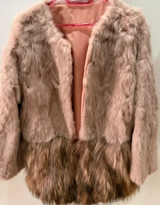 Abrigo pelo conejo y mapache