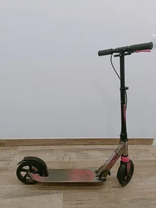 Patinete Oxelo MID 9 en rosa y negro