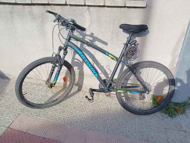 Bicicleta MTB B'TWIN Nera