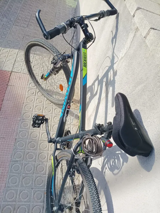 Bicicleta MTB B'TWIN Nera