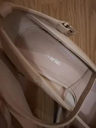 Zapatos tacón Stradivarius beige