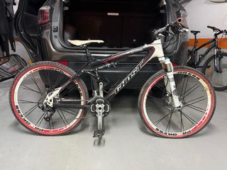 Bicicleta Ghost doble suspensión