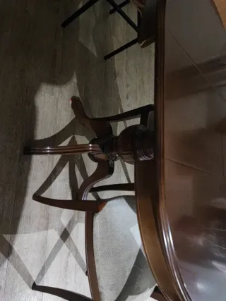 Tavolo da pranzo in legno con 2 sedie