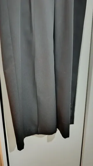 Pantalón negro campana largo de pinza