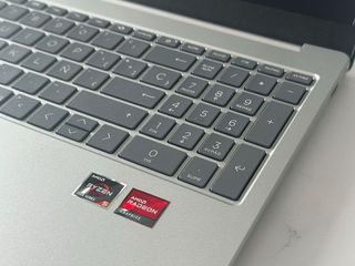 Portatile HP Ryzen 5 7520U 16GB 512GB W11 OFFICE