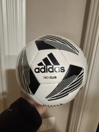 Balón de Fútbol Adidas Tiro Club