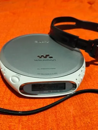 Sony Walkman CD D-EJ360 + cuffie +custodia