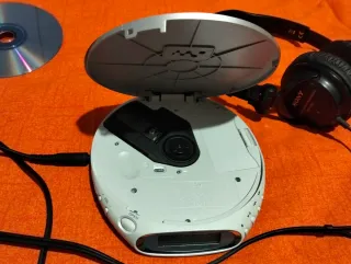 Sony Walkman CD D-EJ360 + cuffie +custodia