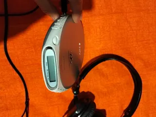 Sony Walkman CD D-EJ360 + cuffie +custodia