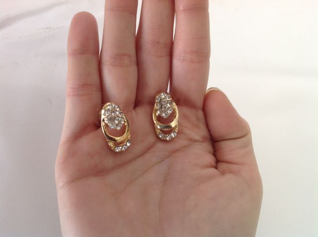 Pendientes con piedras nuevos