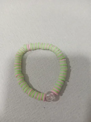 Pulsera de cuentas de colores