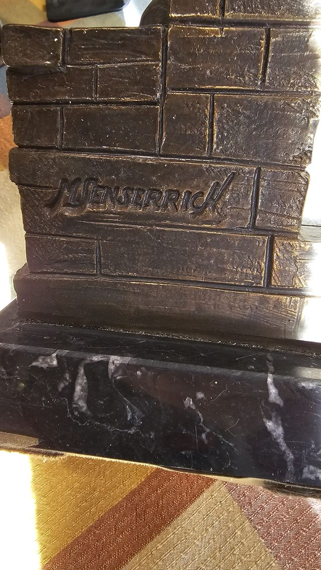 Scultura in bronzo di Miguel Senserrich