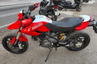 Ducati Hypermotard 796 Roja