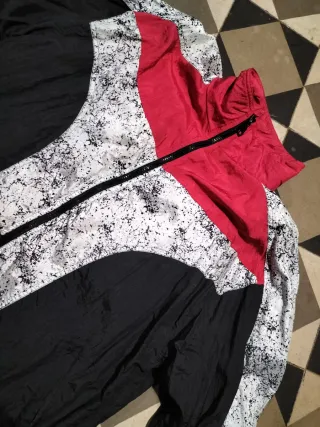 Chaqueta Vintage Negra y Roja