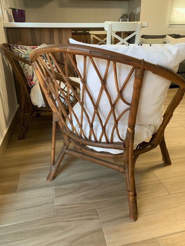 Conjunto 2 sillones caña  y mesa exterior