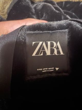 Abrigo Zara Invierno TRF Negro con Capucha