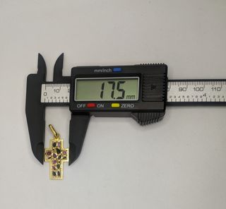 Colgante Cruz de oro de 18k con piedras, 3.27 g.