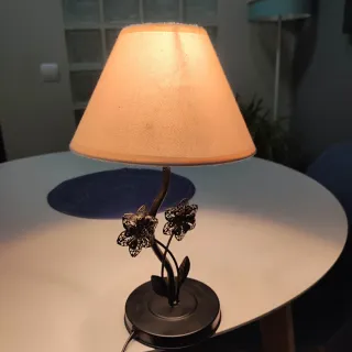 Lámpara de mesa decorativa