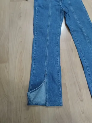 Conjunto Top Negro y Pantalón Vaquero