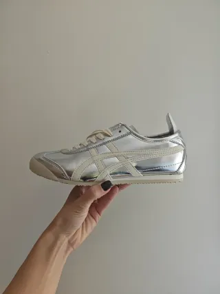 Zapatillas Onitsuka Tiger plateadas y blancas
