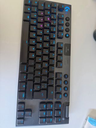 Teclado Logitech G915 X Lightspeed TKL Tactile