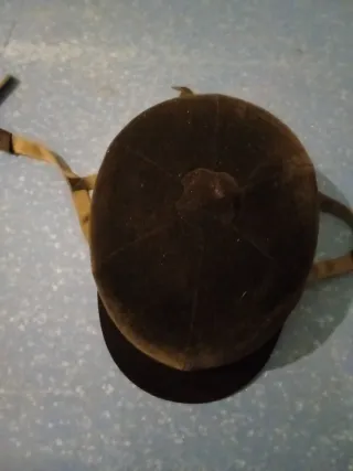 Casco de equitación marrón