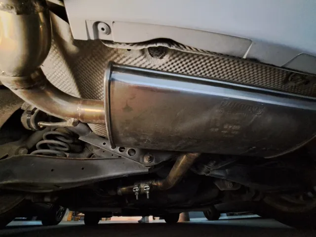 Escape homologado scirocco