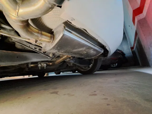 Escape homologado scirocco