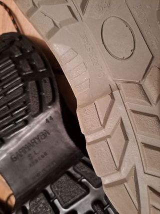Botas y zapatos ACERO seguridad NUEVOS 43,44,45
