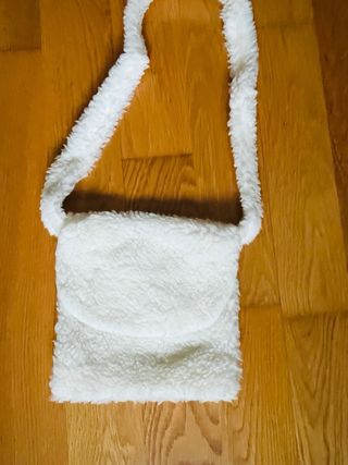 gorro ,zurrón y complemento piernas pastorcillo.