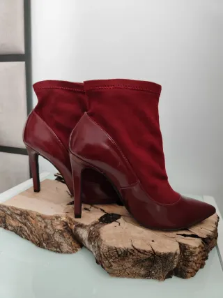Botines granates nuevos talla 38